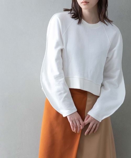 MARECHAL TERRE（マルシャルテル）の「【MARECHAL TERRE / マルシャルテル】ウェーブスリーブトレーナー（スウェット・レディース・ピンク/グリーン/オフホワイト・38）」の2枚目の写真