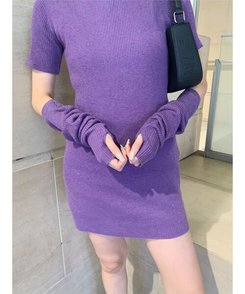 EVRIS（エヴリス）の「アームウォーマー2WAYタイトニットワンピース（ワンピース・レディース・ブラック/パープル/ブラウン・FREE）」の3枚目の写真