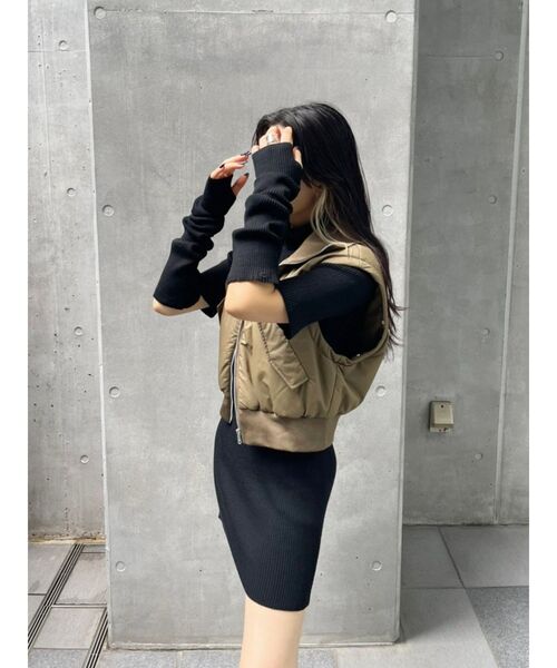 EVRIS（エヴリス）の「アームウォーマー2WAYタイトニットワンピース（ワンピース・レディース・ブラック/パープル/ブラウン・FREE）」の22枚目の写真