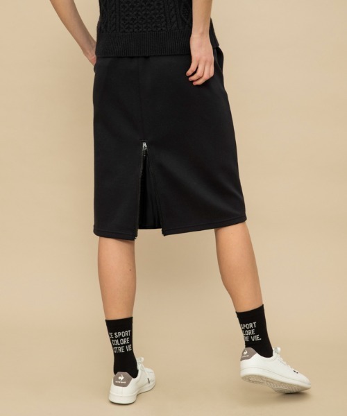 le coq sportif(ルコックスポルティフ)の「【WEB限定カプセルコレクション】 ダンボールスウェット ミドル丈スカート ルコック レディース スポーツ(スカート・レディース・ブラック/ブルー・SS/S/M(M)/L)」の15枚目の写真