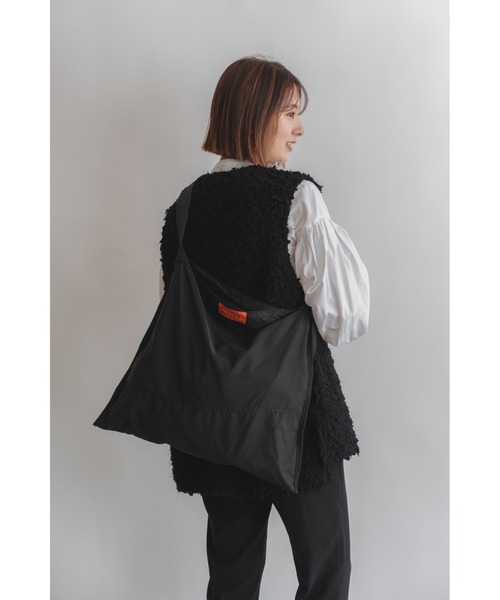 DEVICE+（デバイスプラス）の「DEVICE ＋ 高密度ナイロン ショルダーバッグ（ショルダーバッグ・レディース・ダークグレー/アイボリー/ブラック・FREE）」の16枚目の写真