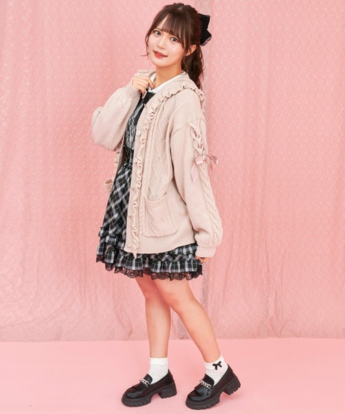 Secret Honey(シークレットハニー)の「フード付ケーブル編みカーディガン(カーディガン/ボレロ・レディース・ワインレッド/グレー/オフホワイト/ピンク・MEDIUM)」の10枚目の写真