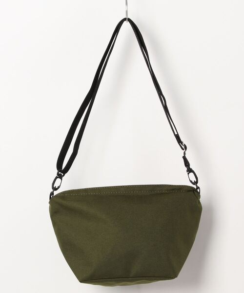 FREDRIK PACKERS(フレドリックパッカーズ)の「FREDRIK PACKERS / フレドリックパッカーズ / 1000D FAM SHOULDER <M>(ショルダーバッグ・レディース・ブラック/ブラウン系その他/オリーブ/レオパード/ホワイト・ONESIZE)」の11枚目の写真