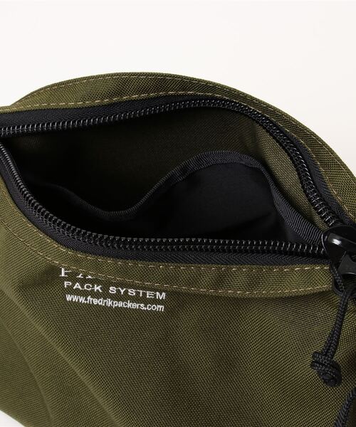 FREDRIK PACKERS(フレドリックパッカーズ)の「FREDRIK PACKERS / フレドリックパッカーズ / 1000D FAM SHOULDER <M>(ショルダーバッグ・レディース・ブラック/ブラウン系その他/オリーブ/レオパード/ホワイト・ONESIZE)」の10枚目の写真