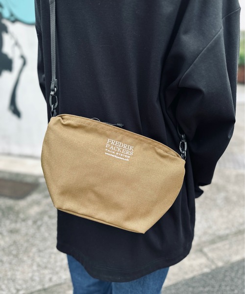 FREDRIK PACKERS(フレドリックパッカーズ)の「FREDRIK PACKERS / フレドリックパッカーズ / 1000D FAM SHOULDER <M>(ショルダーバッグ・レディース・ブラック/ブラウン系その他/オリーブ/レオパード/ホワイト・ONESIZE)」の20枚目の写真