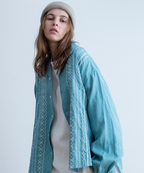 Universal Style Wear（ユニバーサルスタイルウェア）の「Universal Style Wear キューバ シャツ（シャツ/ブラウス・メンズ・ナチュラル/キャメル/サックスブルー/ブラック・MEDIUM/LARGE/X-LARGE）」の4枚目の写真