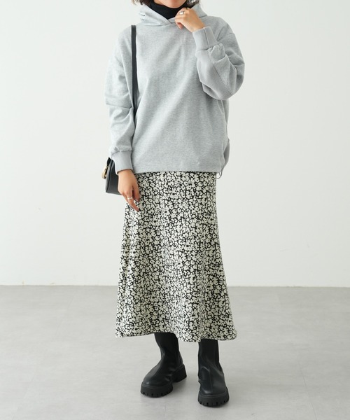 OUVRAGE CLASSE（ウヴラージュクラス）の「異素材ドッキングパーカー（パーカー・レディース・オフホワイト/ブラック/グレー・FREE）」の11枚目の写真