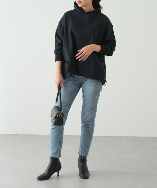 OUVRAGE CLASSE（ウヴラージュクラス）の「異素材ドッキングパーカー（パーカー・レディース・オフホワイト/ブラック/グレー・FREE）」の4枚目の写真