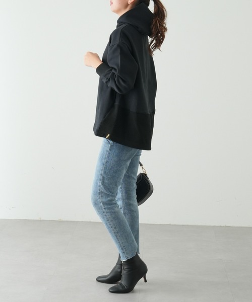 OUVRAGE CLASSE（ウヴラージュクラス）の「異素材ドッキングパーカー（パーカー・レディース・オフホワイト/ブラック/グレー・FREE）」の5枚目の写真
