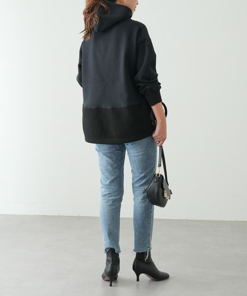 OUVRAGE CLASSE（ウヴラージュクラス）の「異素材ドッキングパーカー（パーカー・レディース・オフホワイト/ブラック/グレー・FREE）」の6枚目の写真