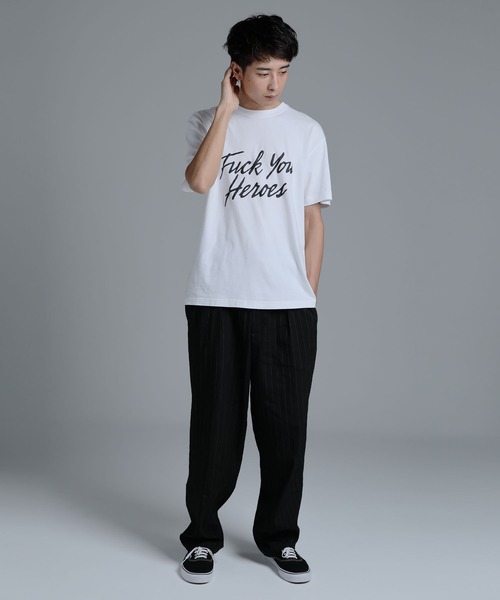 DELUXE（デラックス）の「FUCK YOU HEROES（Tシャツ/カットソー