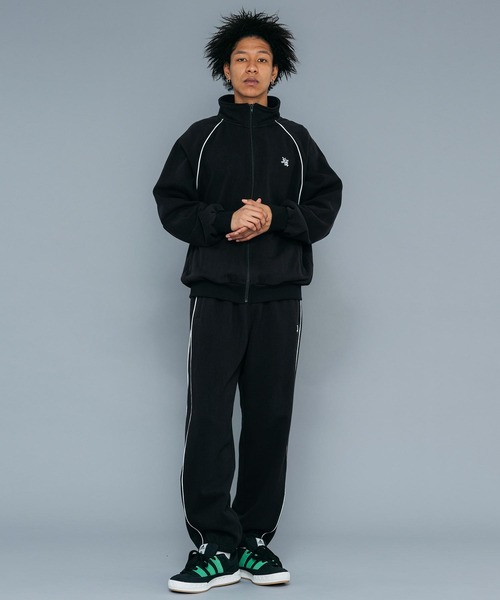 XLARGE（エクストララージ）の「EMBROIDERED LOGO PIPING SWEAT PANTS（スウェットパンツ・メンズ・アッシュ/ネイビー/ブラック・L/M/XL/S）」の14枚目の写真