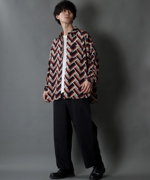 SITRY(シトリー)の「Oversize Drop shoulder Patterned shirt/オーバーサイズ ドロップショルダー 総柄 シャツ(シャツ/ブラウス・メンズ・ネイビー/ホワイト系その他/ブラック系その他2/ブラック/グリーン/ブラウン系その他/ホワイト/ブラウン/ブラック系その他・L/M/XL)」の17枚目の写真