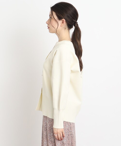 Cutie Blonde(キューティーブロンド)の「◆抜け感あふれるキーネック スポンディッシュカーディガン(カーディガン/ボレロ・レディース・ブラック/サックスブルー/アイボリー・00)」の17枚目の写真