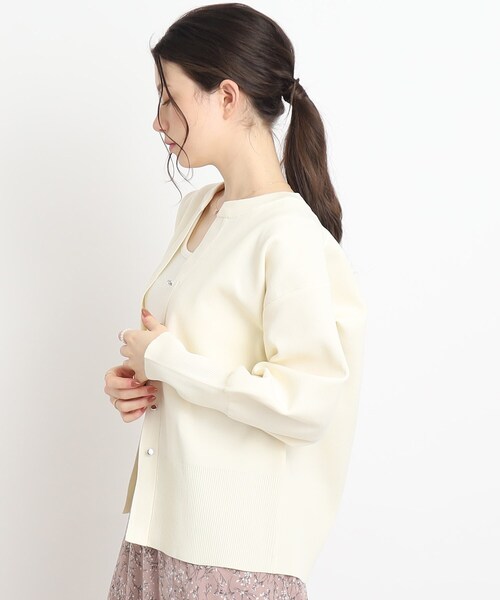 Cutie Blonde(キューティーブロンド)の「◆抜け感あふれるキーネック スポンディッシュカーディガン(カーディガン/ボレロ・レディース・ブラック/サックスブルー/アイボリー・00)」の9枚目の写真