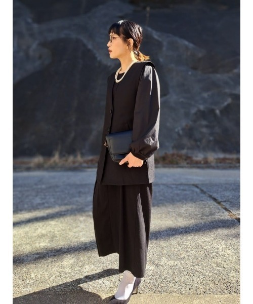 HONEYSUCKLE ROSE（ハニーサックルローズ）の「【HONEYSUCKLE ROSE】リネンライクベスト（ベスト・レディース・ベージュ/ブラック・M-L）」の11枚目の写真