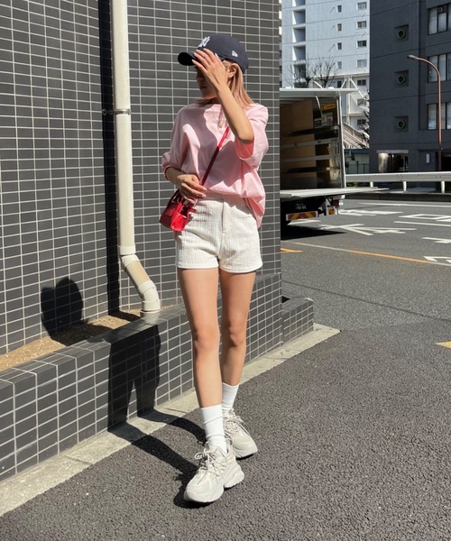 SHAGGIE(シャギー)の「デイジーフロント刺繍バックプリントオーバーTEEシャツ(Tシャツ/カットソー・レディース・ピンク/ホワイト/ネイビー・FREE)」の8枚目の写真