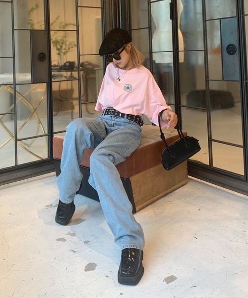 SHAGGIE（シャギー）の「デイジーフロント刺繍バックプリント