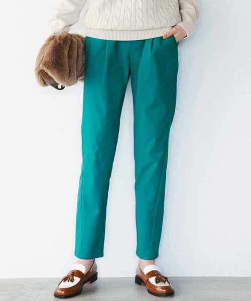 IEDIT（イディット）の「ＩＥＤＩＴ　ぐいっとしなやか　すっきり美脚がうれしい　ストレッチ布はく素材のエアノビテーパードパンツ（その他パンツ・レディース・ネイビー/ベージュ/ブラック/グリーン・X-LARGE/MEDIUM/LARGE/XX-LARGE/XXX-LARGE/SMALL）」の4枚目の写真