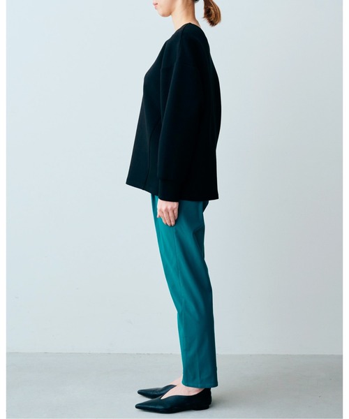 IEDIT（イディット）の「ＩＥＤＩＴ　ぐいっとしなやか　すっきり美脚がうれしい　ストレッチ布はく素材のエアノビテーパードパンツ（その他パンツ・レディース・ネイビー/ベージュ/ブラック/グリーン・X-LARGE/MEDIUM/LARGE/XX-LARGE/XXX-LARGE/SMALL）」の7枚目の写真