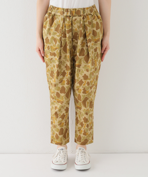 JOURNAL STANDARD LUXE（ジャーナルスタンダード　ラックス）の「チノストレッチ タックテーパーパンツ（チノパンツ・レディース・ブラウン/ブラック/ベージュ・SMALL/MEDIUM）」の7枚目の写真