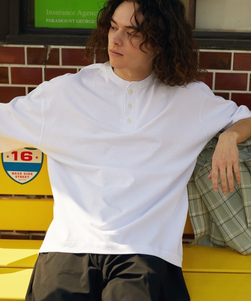 Healthknit（ヘルスニット）の「【FINEBOYS 9月号掲載】[HEALTHKNIT/ヘルスニット] 別注 ビックシルエット ヘンリーネックTシャツ（Tシャツ/カットソー・レディース・グレー/ブラック/ホワイト・M/L/XL/XXL）」の2枚目の写真