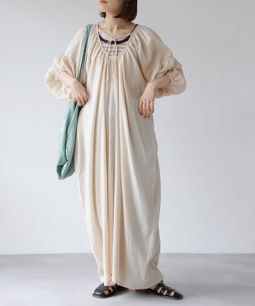 Crisp（クリスプ）の「クレープエアリーワンピース（ワンピース・レディース・パープル/アイボリー・FREE）」の15枚目の写真