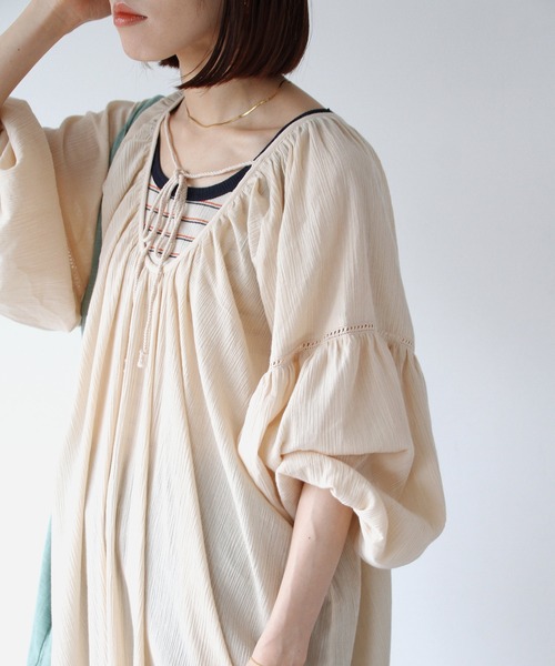 Crisp（クリスプ）の「クレープエアリーワンピース（ワンピース・レディース・パープル/アイボリー・FREE）」の7枚目の写真