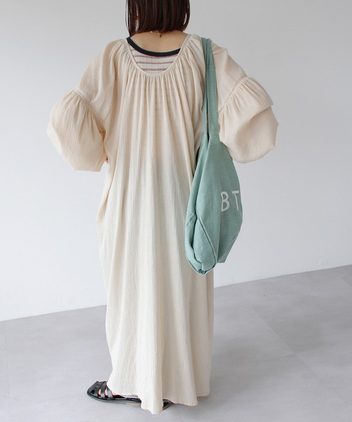 Crisp（クリスプ）の「クレープエアリーワンピース（ワンピース・レディース・パープル/アイボリー・FREE）」の16枚目の写真