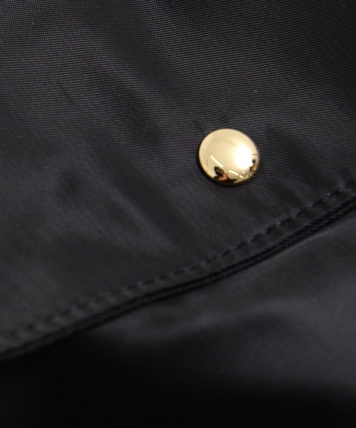 Arnold Palmer（アーノルドパーマー）の「10ポケット ショルダーバッグ（ショルダーバッグ・レディース・チャコールグレー/ブラック/ベージュ・F）」の6枚目の写真