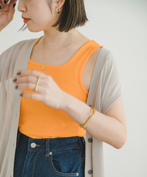 ITEMS URBANRESEARCH(アイテムズ アーバンリサーチ)の「リップルスクエアネックタンクトップ(タンクトップ・レディース・グレー系その他/ブラック/グリーン/ホワイト/オレンジ・FREE)」の5枚目の写真
