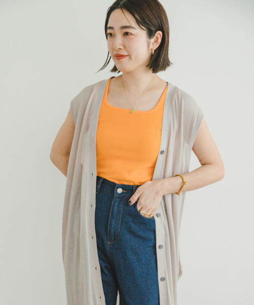 ITEMS URBANRESEARCH(アイテムズ アーバンリサーチ)の「リップルスクエアネックタンクトップ(タンクトップ・レディース・グレー系その他/ブラック/グリーン/ホワイト/オレンジ・FREE)」の6枚目の写真