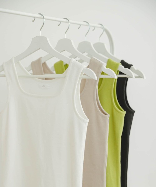 ITEMS URBANRESEARCH(アイテムズ アーバンリサーチ)の「リップルスクエアネックタンクトップ(タンクトップ・レディース・グレー系その他/ブラック/グリーン/ホワイト/オレンジ・FREE)」の7枚目の写真