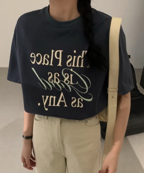 Vipoa(ヴィポア)の「レタリングプリントTee(Tシャツ/カットソー・レディース・ダークグレー/ライトグレー・FREE)」の9枚目の写真