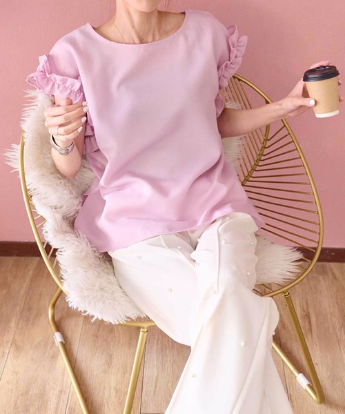 M y u(ミュー)の「ソデフリル オーバーシルエット ブラウス(Tシャツ/カットソー・レディース・ブラック/ホワイト/ピンク/イエロー/グリーン・MEDIUM/LARGE)」の8枚目の写真