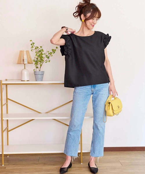 M y u(ミュー)の「ソデフリル オーバーシルエット ブラウス(Tシャツ/カットソー・レディース・ブラック/ホワイト/ピンク/イエロー/グリーン・MEDIUM/LARGE)」の9枚目の写真