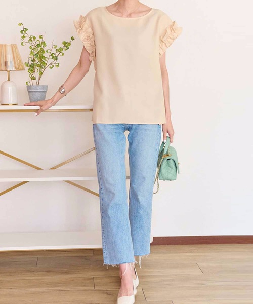 M y u(ミュー)の「ソデフリル オーバーシルエット ブラウス(Tシャツ/カットソー・レディース・ブラック/ホワイト/ピンク/イエロー/グリーン・MEDIUM/LARGE)」の22枚目の写真
