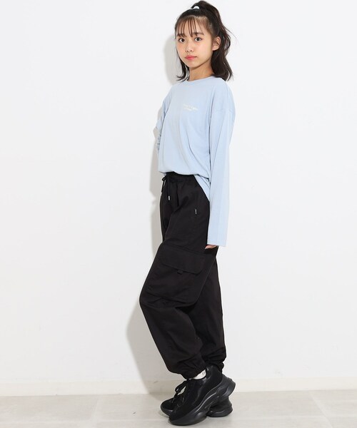 PINK-latte（ピンクラテ）の「◆【130cm/165cmサイズあり】ラテクマロンT（Tシャツ/カットソー・キッズ・ライトベージュ/ライトブルー/オフホワイト/チャコールグレー・02/13/14/15 /16）」の5枚目の写真