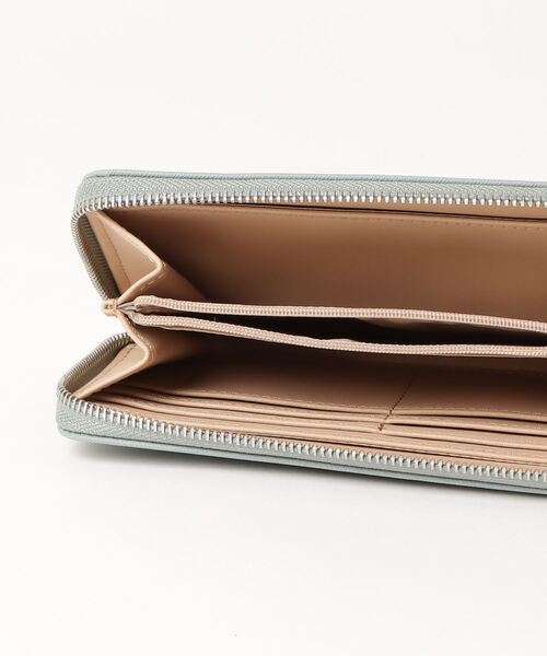 Guess(ゲス)の「ROXBERRY Medium Zip Around Wallet 財布(財布・レディース・ベージュ/ブラック/ライトブルー/ピンク/ブラック系その他/ベージュ系その他・ONE SIZE)」の16枚目の写真