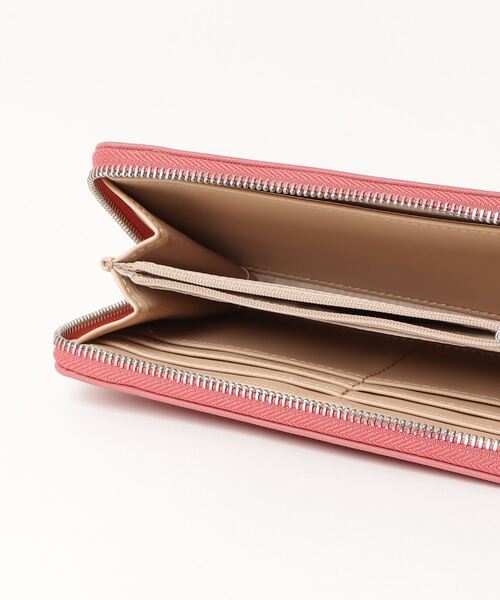 Guess(ゲス)の「ROXBERRY Medium Zip Around Wallet 財布(財布・レディース・ベージュ/ブラック/ライトブルー/ピンク/ブラック系その他/ベージュ系その他・ONE SIZE)」の19枚目の写真