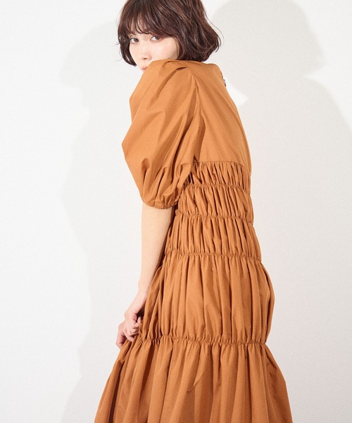 ELLEgirl（エルガール）の「シャーリングドレス【ELLEgirl/エル ガール】（ワンピース・レディース・モスグリーン/テラコッタ/ブラック・FREE）」の18枚目の写真