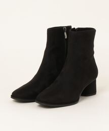 unity（ユニティ）の「ストレッチショートブーツ（ブーツ）」