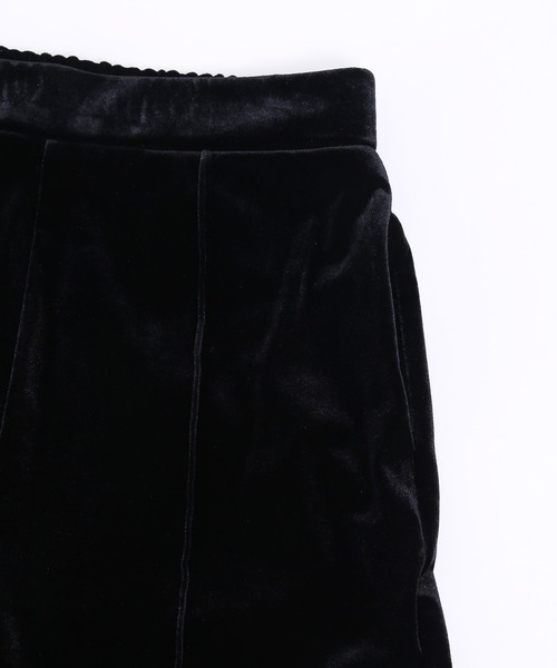 WC（ダブル シー）の「【EC限定】ベロアフリルフレアパンツ（その他パンツ・レディース・グリーン/ピンク/ブラック・FREE）」の5枚目の写真