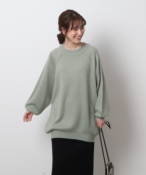 SHOO・LA・RUE(シューラルー)の「◆【体型カバー】ビッグシルエット なめらか ドルマンニット(ニット/セーター・レディース・ベージュ/アイボリー/グリーン系/ピンク系/チャコールグレー・00)」の4枚目の写真