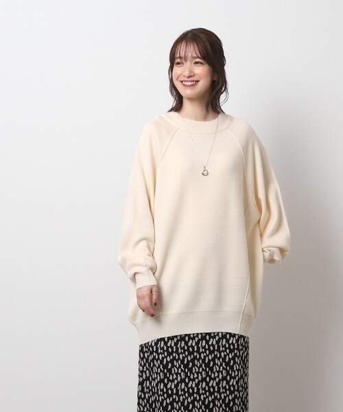 SHOO・LA・RUE(シューラルー)の「◆【体型カバー】ビッグシルエット なめらか ドルマンニット(ニット/セーター・レディース・ベージュ/アイボリー/グリーン系/ピンク系/チャコールグレー・00)」の10枚目の写真