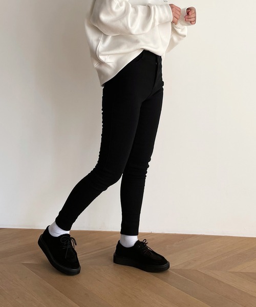 CANAL JEAN（キャナルジーン）の「El mar　あったかスキニーパンツ（その他パンツ・レディース・ブラック/ベージュ・SMALL/MEDIUM）」の3枚目の写真