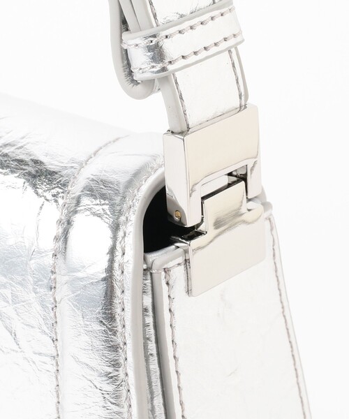 Ray BEAMS（レイビームス）の「JW PEI / Joy Metallic Bag（トートバッグ・レディース・シルバー・ONE SIZE）」の12枚目の写真