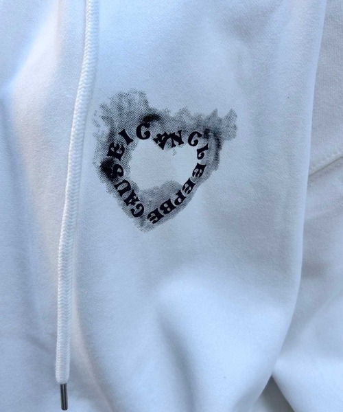 SPIGA(スピーガ)の「ハートプリントロゴBIGパーカー(パーカー・レディース・ブラック/ホワイト/ベージュ・FREE)」の9枚目の写真