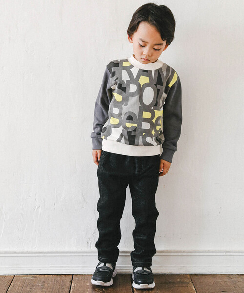 BeBe（ベベ）の「BIGロゴ配色トレーナー(80~150cm)（スウェット・キッズ・ブラック系その他/ブルー系その他・150cm/130cm/100cm/140cm/120cm/80ｃｍ/90cm/110cm）」の8枚目の写真