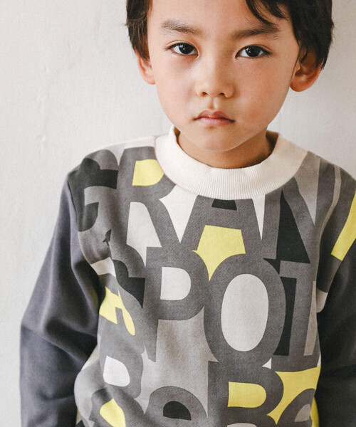 BeBe（ベベ）の「BIGロゴ配色トレーナー(80~150cm)（スウェット・キッズ・ブラック系その他/ブルー系その他・150cm/130cm/100cm/140cm/120cm/80ｃｍ/90cm/110cm）」の10枚目の写真